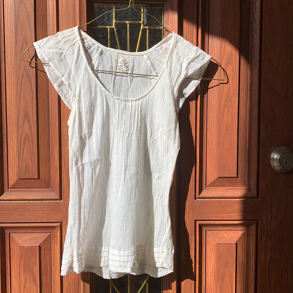 Anthropologie Esme and Esyllte 100% cotton white tank with detailing sz small.